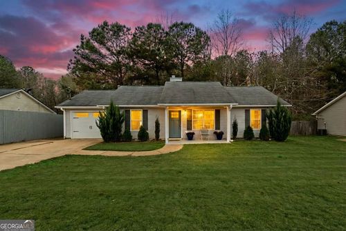 49 Canterbury Dr, Grantville, GA, 30220-2032 | Card Image