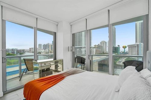 t702-2600 E Hallandale Beach Blvd, Hallandale Beach, FL, 33009-4876 | Card Image