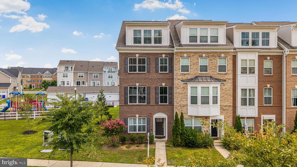 Residential in WHITE PLAINS