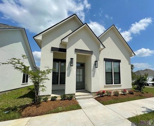 9905 Stonewater Dr, Baton Rouge, LA, 70818-4319 | Card Image