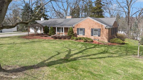 1060 Chestnut St, Ann Arbor, MI, 48104-2824 | Card Image