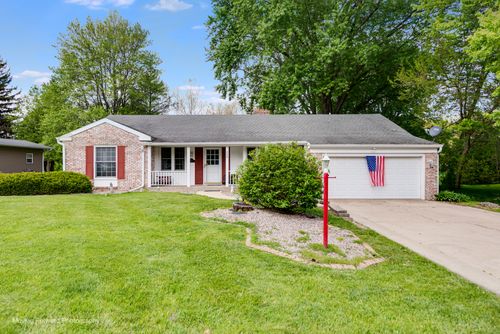 240 Park Crest Dr, Freeport, IL, 61032-3523 | Card Image