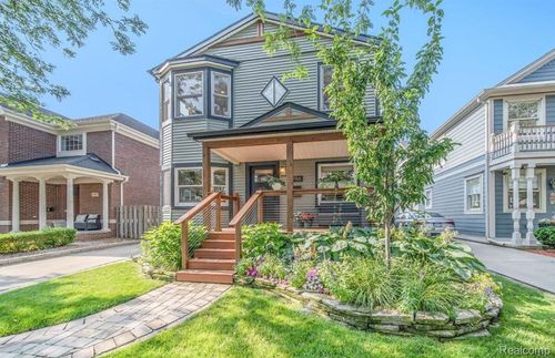 986 Smith Ave, Birmingham, MI, 48009-4709 | Card Image