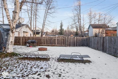 3855 Randolph St, Anchorage, AK, 99508-4530 | Card Image