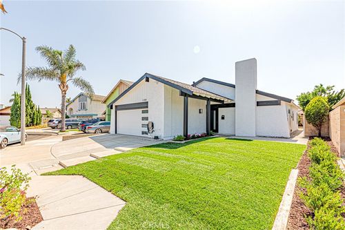 11591 Palawan St, Cypress, CA, 90630-5615 | Card Image