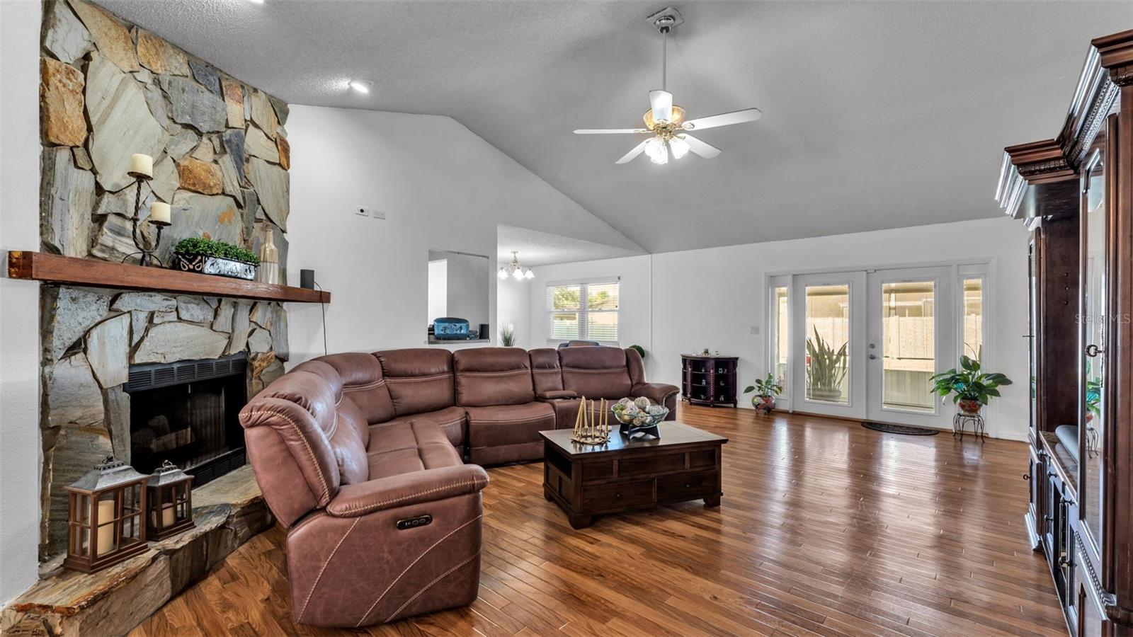 Residential in LAKELAND 3