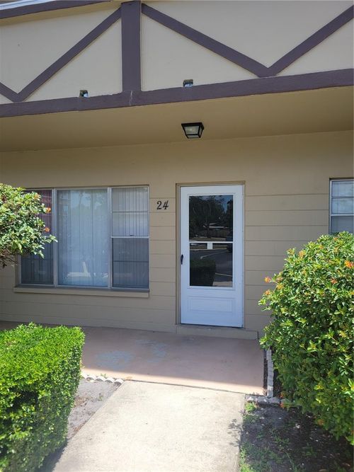 24-2464 Australia Way E, CLEARWATER, FL, 33763-3819 | Card Image
