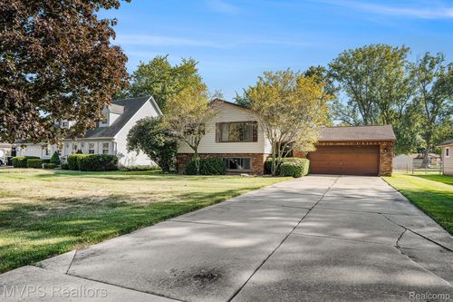 47812 Forbes Dr, Chesterfield, MI, 48047-2264 | Card Image