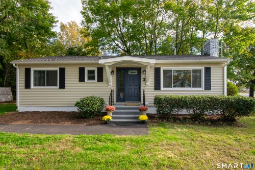 3 Pattagansett Ct, Niantic, CT, 06357-2419 | Card Image