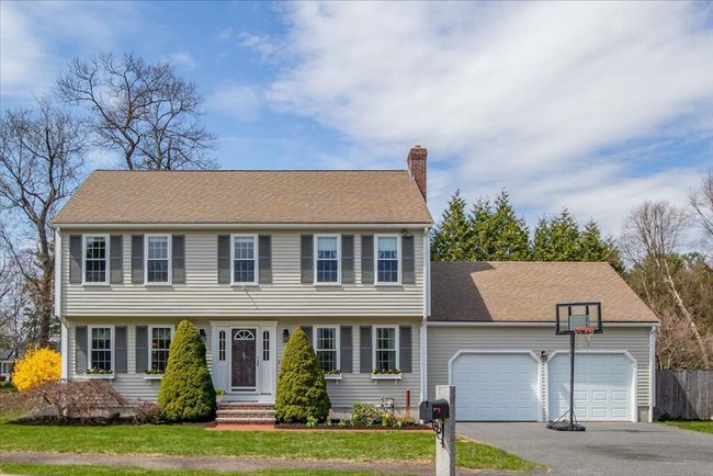 15 Helen Ln, House other with 4 bedrooms, 3 bathrooms and 4 parking in Walpole MA | Image 35