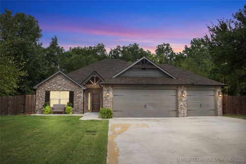 3629 W Forest St, Skiatook, OK, 74070-3958 | Card Image
