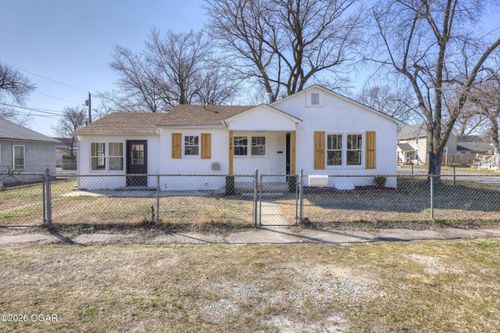 220 N Kentucky St, Carterville, MO, 64835-1225 | Card Image