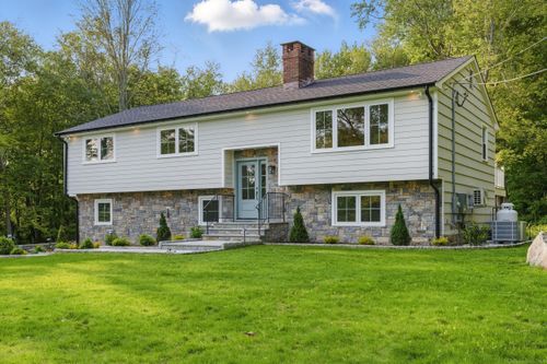 68 Birch Hill Rd, Newtown, CT, 06470-1743 | Card Image