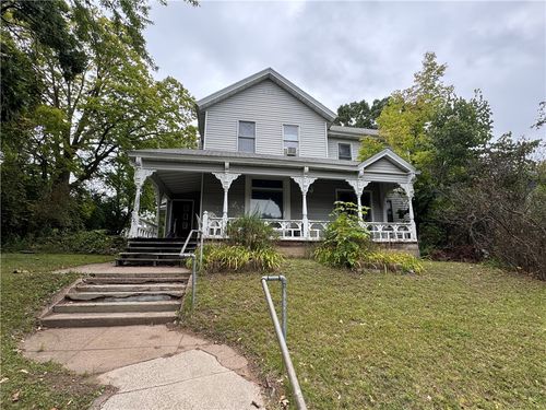 2-126 W Cedar St, Chippewa Falls, WI, 54729-1856 | Card Image