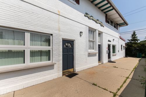 1330 Webford Ave, Des Plaines, IL, 60016-4309 | Card Image