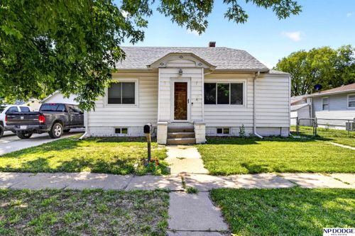 1025 E 1st St, Fremont, NE, 68025-5717 | Card Image