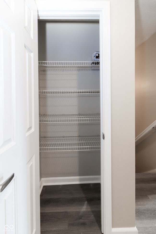 Large Pantry | Image 12