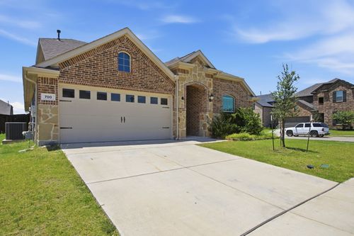 700 Pistachio Pkwy, Forney, TX, 75126-2740 | Card Image