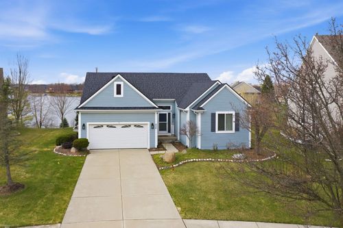 830 Cross Cir Street, Oxford Village, MI, 48371 | Card Image