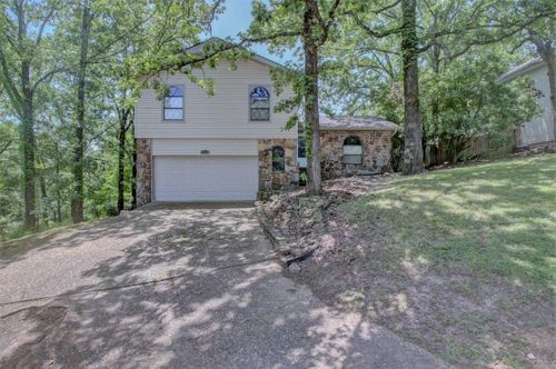 11 Stoney Ridge Ln, Maumelle, AR, 72113-6009 | Card Image