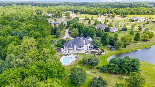 585 Trillium Dr, Galloway, OH, 43119-9600 | Card Image