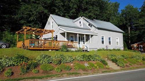 120 Lake St, Barton, VT, 05822-9635 | Card Image