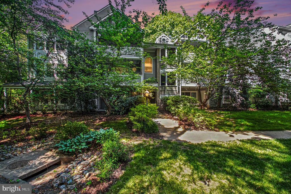 Residential in ANNANDALE