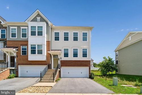 8275 Meadowood Dr, HANOVER, MD, 21076-1193 | Card Image