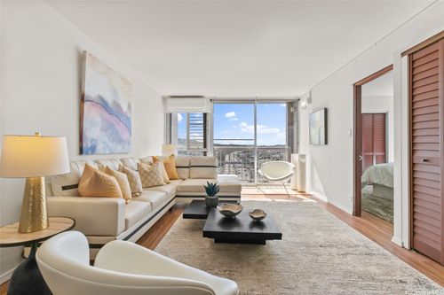 901-1320 Alexander Street, Honolulu, HI, 96826 | Card Image