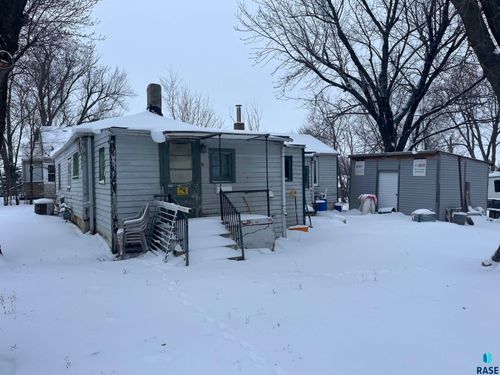 3020 N Van Eps Ave, Sioux Falls, SD, 57104-0971 | Card Image