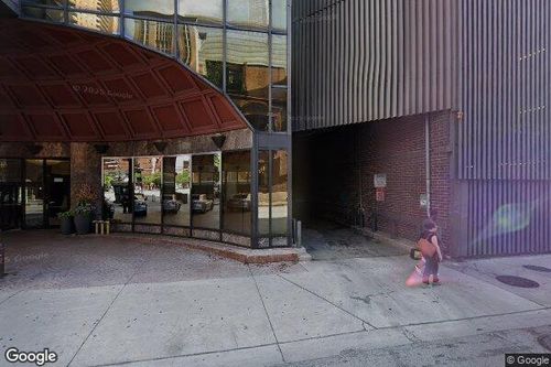 p524n-10 E Ontario St, Chicago, IL, 60611-2736 | Card Image