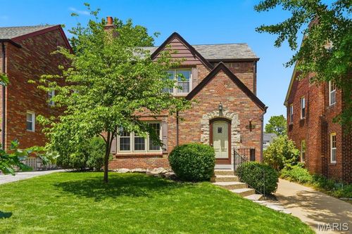 7723 Cornell Ave, University City, MO, 63130-2802 | Card Image