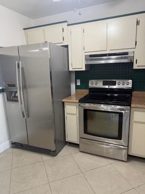 201-21911 Lake Forest Cir, Boca Raton, FL, 33433-3331 | Card Image