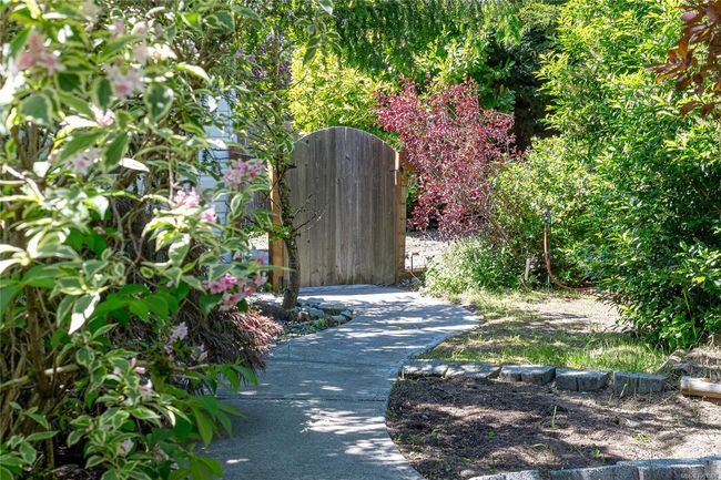 1571 Juan De Fuca Blvd, House other with 5 bedrooms, 3 bathrooms and 4 parking in Parksville BC | Image 46