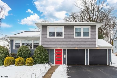 112 Lincoln St, Montclair, NJ, 07042-4406 | Card Image