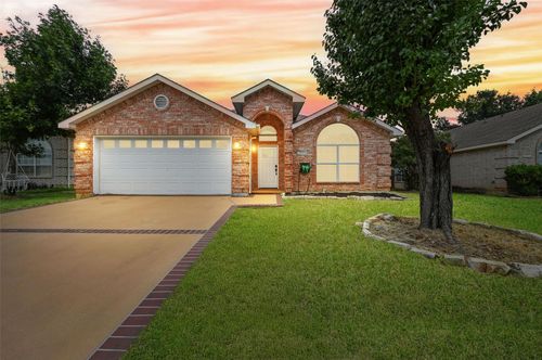 2608 Trent Trl, Fort Worth, TX, 76118-7703 | Card Image