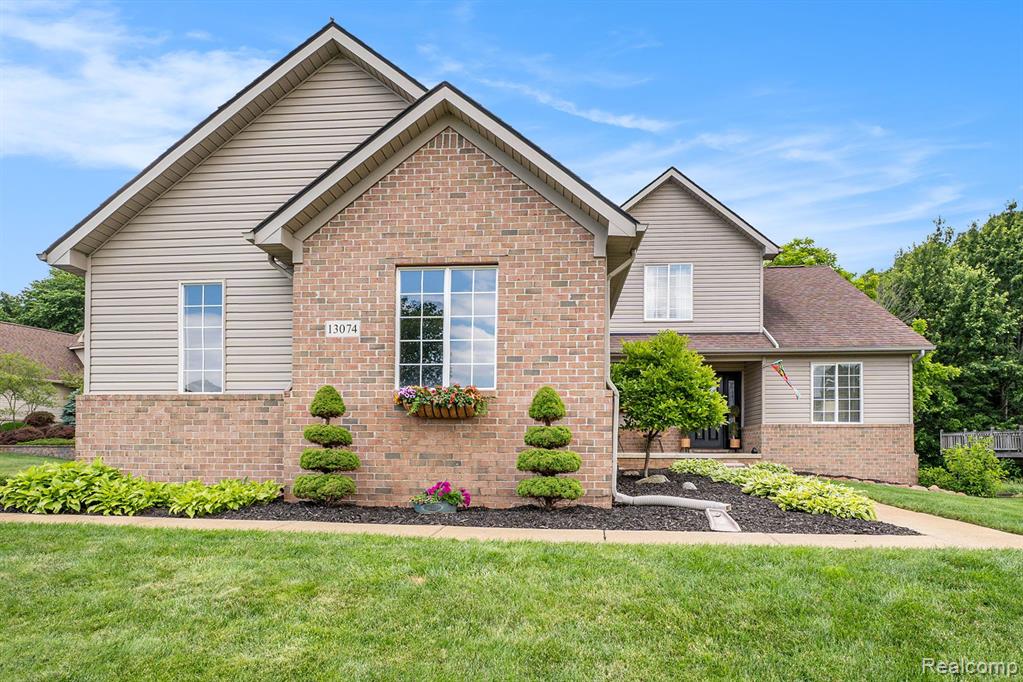 Alyssa Ct, Linden, MI 48451