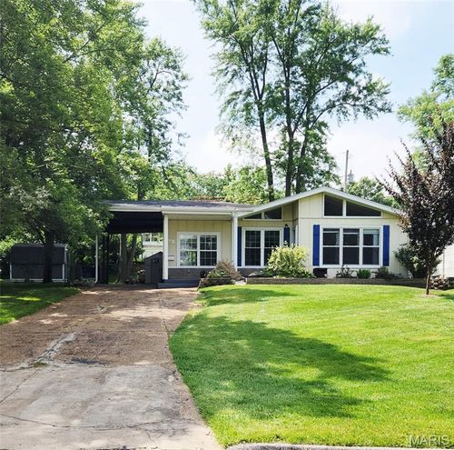 316 Lakeside Dr, Ballwin, MO, 63021-5228 | Card Image