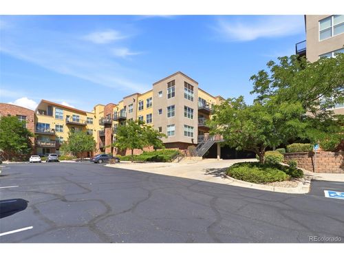 b111-9059 E Panorama Cir, Englewood, CO, 80112-3565 | Card Image