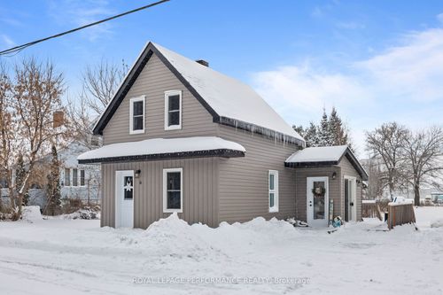6 Spring St, North Glengarry, ON, K0C1H0 | Card Image