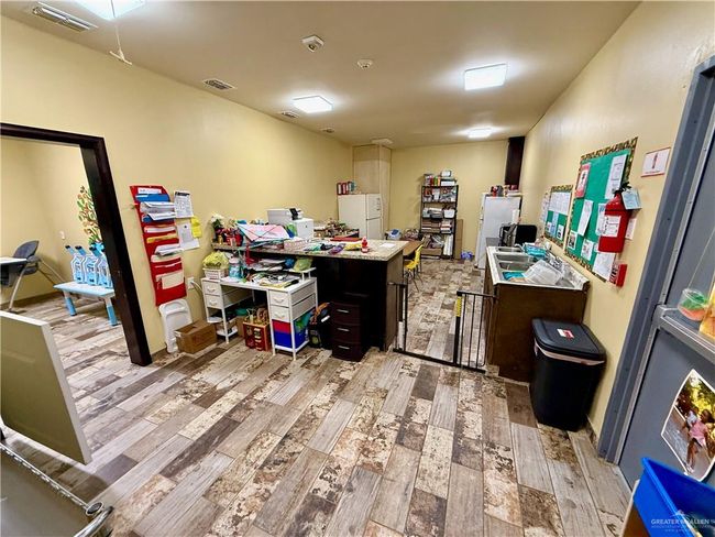 425 W Expressway 83, Home with 0 bedrooms, 0 bathrooms and 24 parking in Sullivan City TX | Image 13