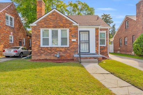 18458 Snowden St, Detroit, MI, 48235-1360 | Card Image