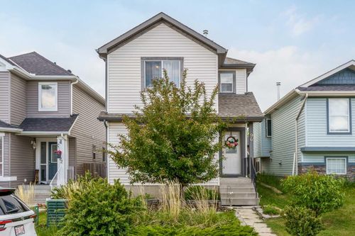 96 Everridge Way Sw, Calgary, AB, T2Y4S9 | Card Image