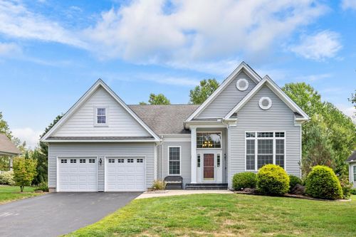 81 Vista Way, Bloomfield, CT, 06002-5014 | Card Image