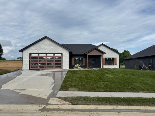 10884 Country Ln, HOLTS SUMMIT, MO, 65043 | Card Image