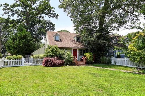 25 Babylon Tpke, Merrick, NY, 11566-3534 | Card Image