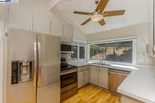 7897 Meadowbrook Ct, Pleasanton, CA, 94588-3628 | Card Image