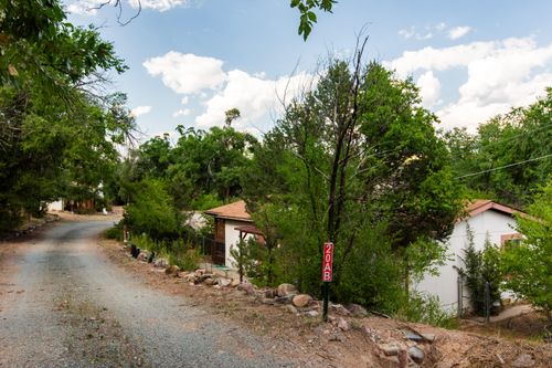 20 B Glowing Star Rd, Santa Fe, NM, 87506 | Card Image