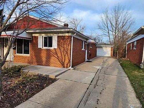 6130 Whitefield St, Dearborn Heights, MI, 48127-3013 | Card Image