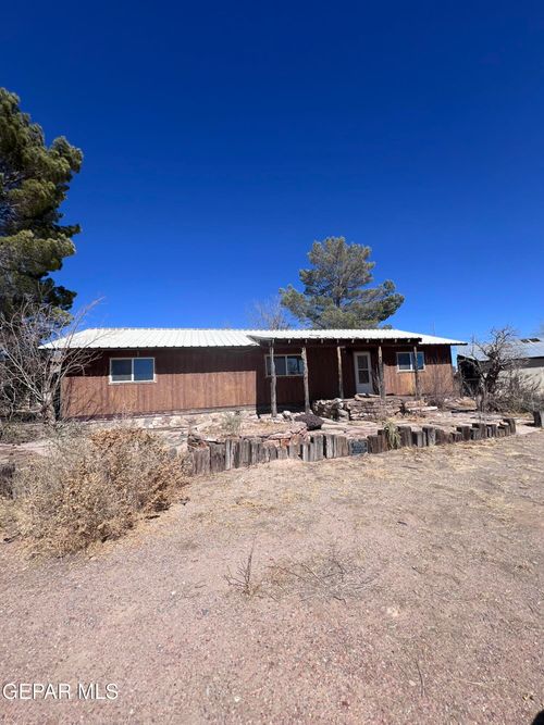 816 N Martin Ave, Sierra Blanca, TX, 79851 | Card Image